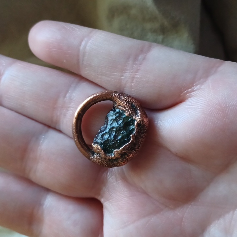 Moldavite Casted in Copper Circle - Picture 4 of 6